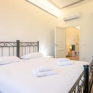 Petrarca Apartment